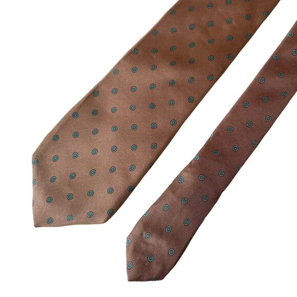 VIntage 1970s Geoffrey Beene 100% Silk Tie Pink Peach with Turquoise Dots - Picture 1 of 8